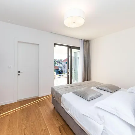 Lovely In With House Sea View Holiday home
