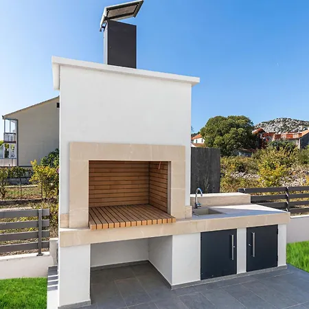 Lovely In With House Sea View Holiday home