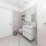 Stunning In Vikendica Seget Vranjica