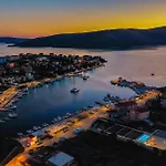 Stunning In * Seget Vranjica