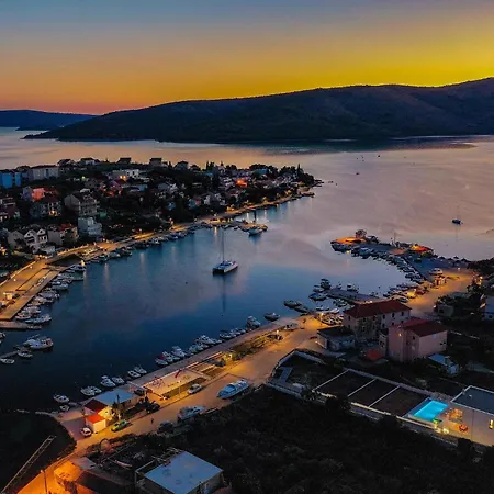 Stunning In * Seget Vranjica